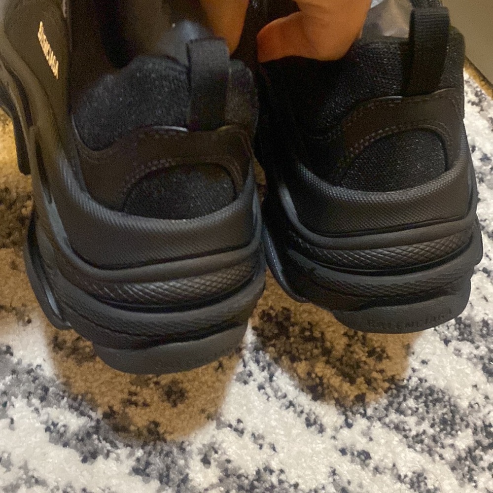 BALENCIAGA Triple S Sneakers - Picture 6 of 10